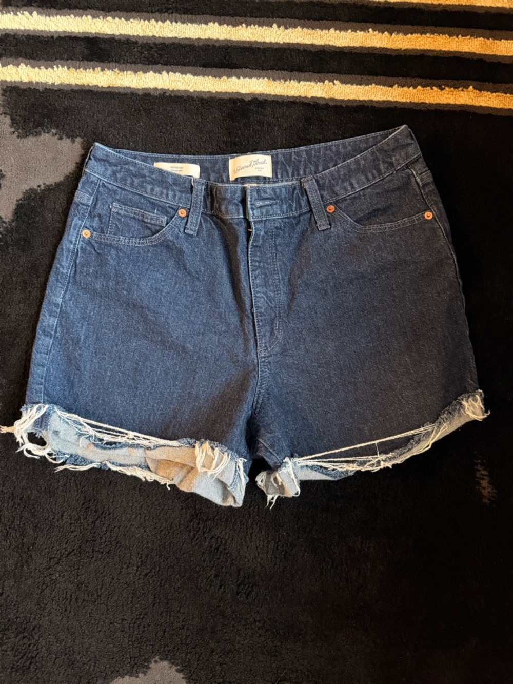 Universal Thread denim shorts Size